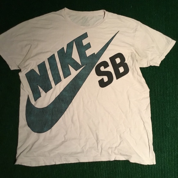 nike sb graphic tees